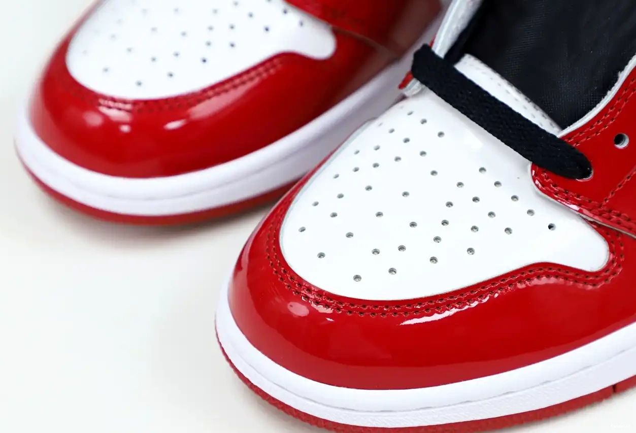 HIGH JORDAN AIR 1 OG 'FEARLESS' RETRO 0322